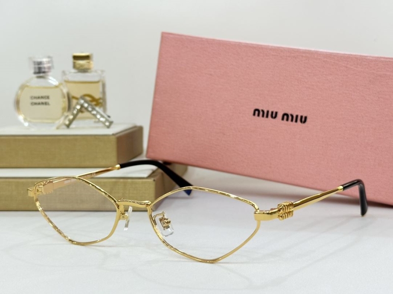 Miu miu Sunglasses